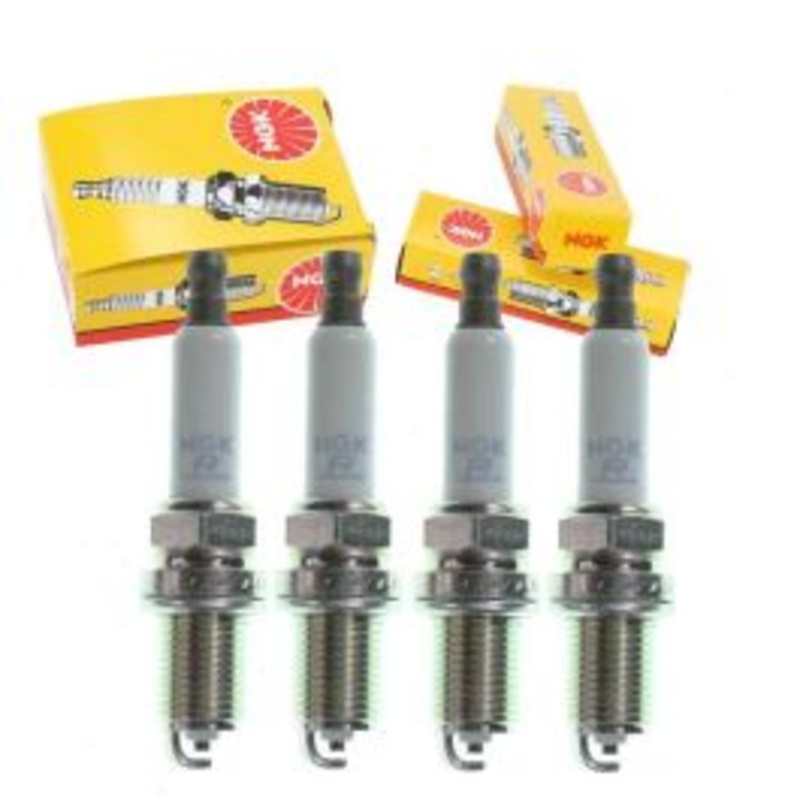 4 pc NGK Standard Spark Plugs for 1993-2001 Saturn SW2 1.9L L4
