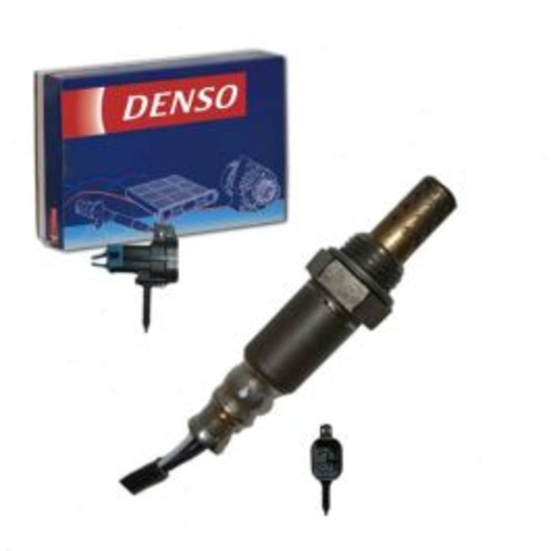 DENSO Upstream Right Oxygen (O2) Sensor for 2003-2005 Chevrolet Astro 4.3L V6