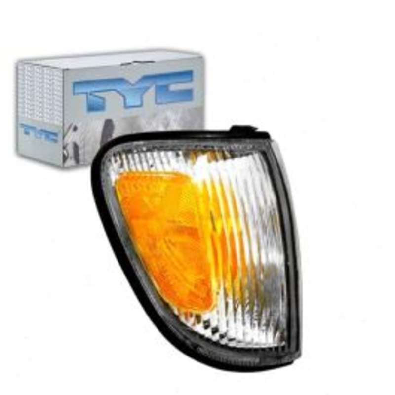 TYC Right Side Marker Light Assembly for 1998-2000 Toyota Tacoma