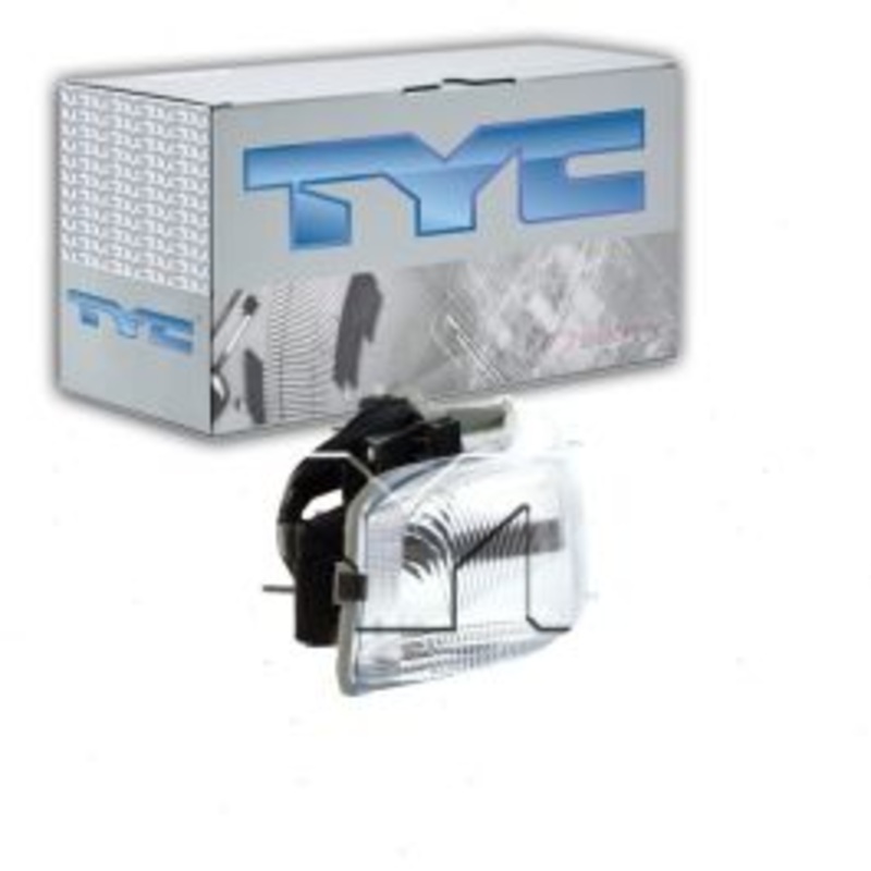 TYC Right Headlight Assembly for 2000-2006 Chevrolet Suburban 1500